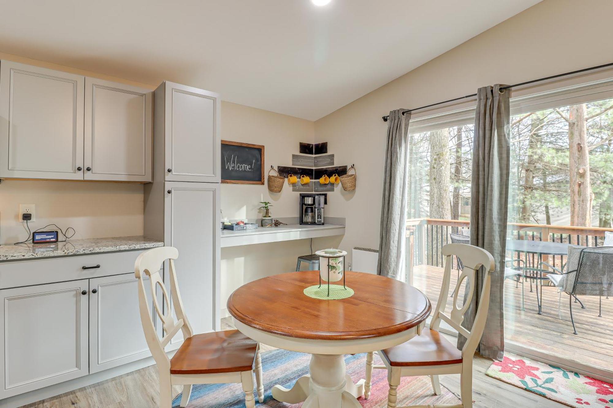 Quaint Jim Thorpe Cabin Retreat, Walk To Beach! ภายนอก รูปภาพ