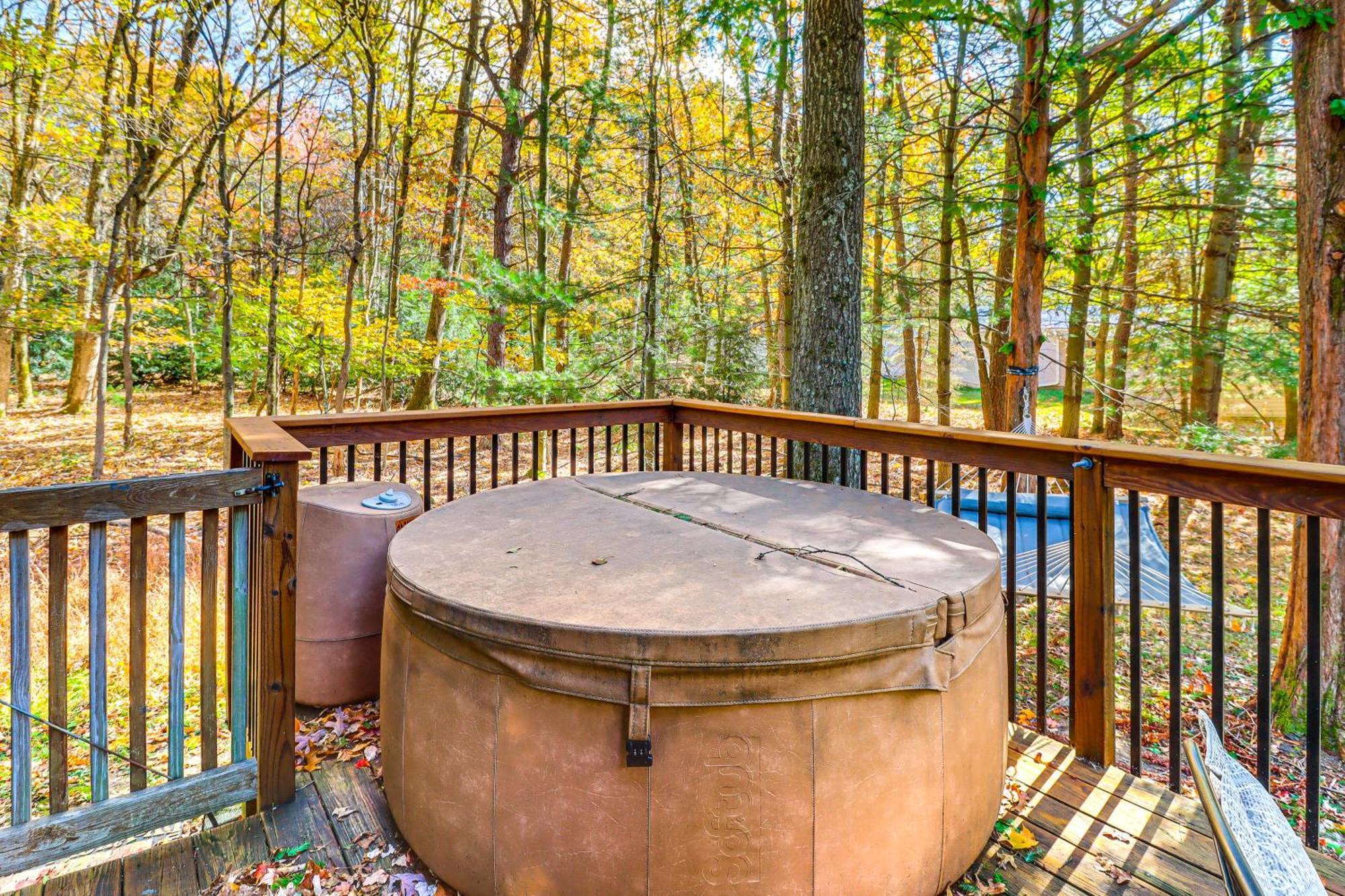 Quaint Jim Thorpe Cabin Retreat, Walk To Beach! ภายนอก รูปภาพ